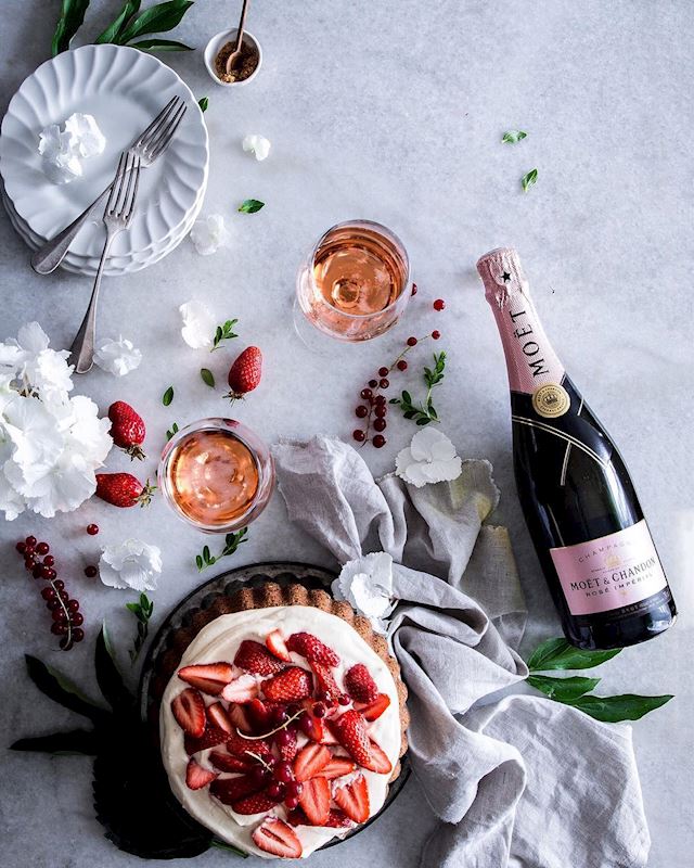 Moet Rose .jpg